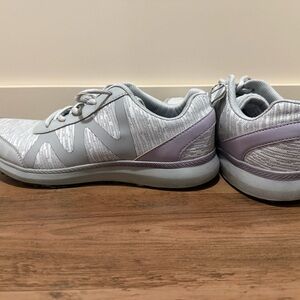 Vionic Women's Gray and Purple tennis Shoes